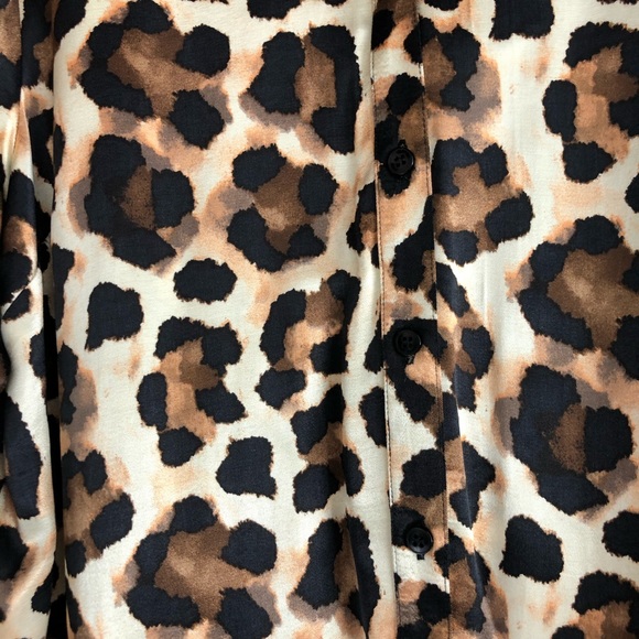 Topshop Silky Leopard Print Button Down Blouse - Picture 4 of 6